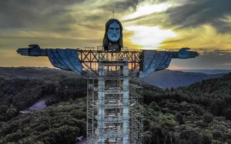 Construyen en Brasil un Cristo más grande que el de Río de Janeiro; medirá 43 metros de alto Construyen en Brasil un Cristo más grande que el de Río de Janeiro; medirá 43 metros de alto
