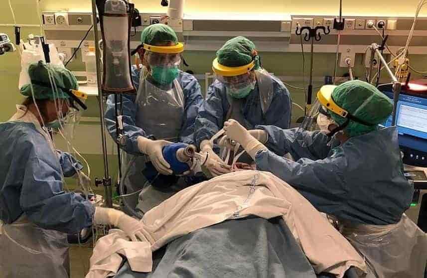 Antes de ser intubado por COVID-19, bombero confiesa infidelidad a su mujer Antes de ser intubado por COVID-19, bombero confiesa infidelidad a su mujer