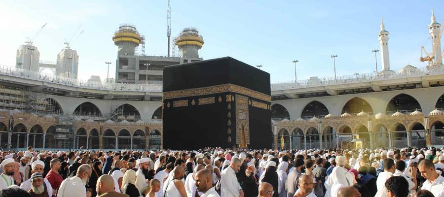 Con comprobante de vacuna contra el covid y cubrebocas ingresan musulmanes a La Meca en primer día del Ramadán Con comprobante de vacuna contra el covid y cubrebocas ingresan musulmanes a La Meca en primer día del Ramadán