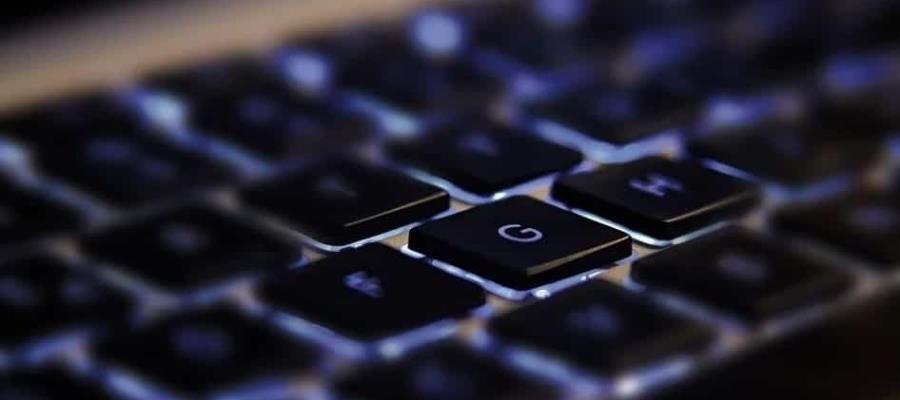 FGR ha gastado 5.6 mdd en equipo para espionaje masivo, revela El País FGR ha gastado 5.6 mdd en equipo para espionaje masivo, revela El País