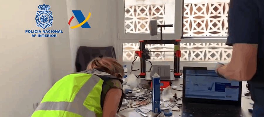 Desmantelan en España primer taller de fábrica de armas de fuego impresas en 3D