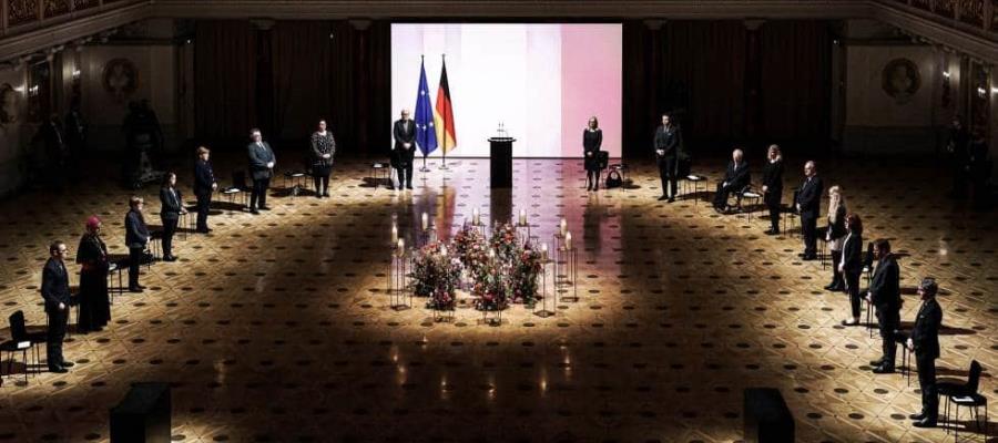 Recuerda Alemania a los casi 80 mil muertos por Covid-19 y anuncia más restricciones Recuerda Alemania a los casi 80 mil muertos por Covid-19 y anuncia más restricciones