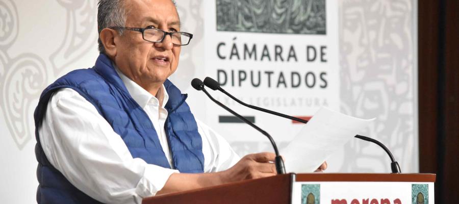Emiten alerta migratoria contra diputado Saúl Huerta