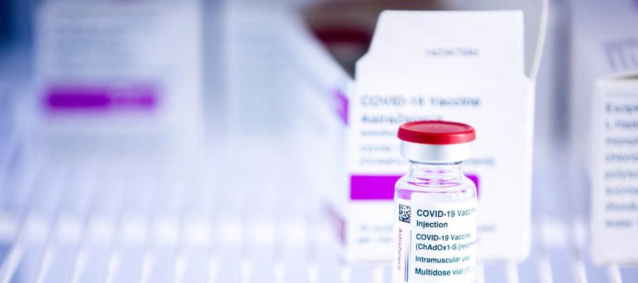Beneficios de vacuna AstraZeneca aumentan con la edad señala la UE