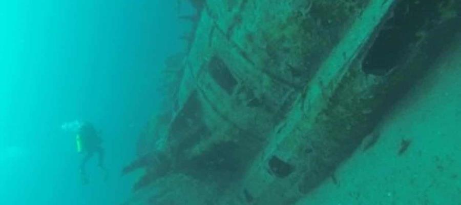 Hallan rescatistas restos de submarino desaparecido en Indonesia