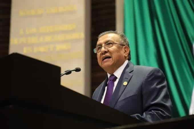 Mario Delgado pide suspender los derechos políticos a Saúl Huerta, acusado de abuso sexual