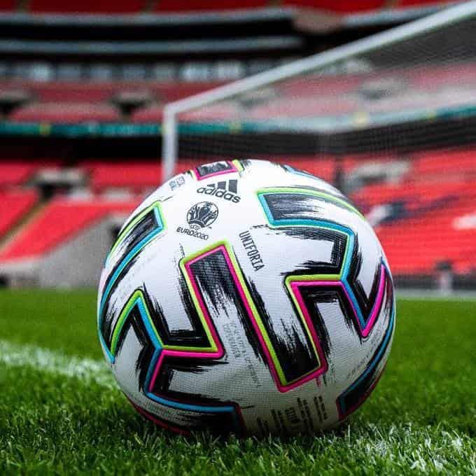 UEFA amplía de 23 a 26 futbolistas por Selección para la Eurocopa UEFA amplía de 23 a 26 futbolistas por Selección para la Eurocopa