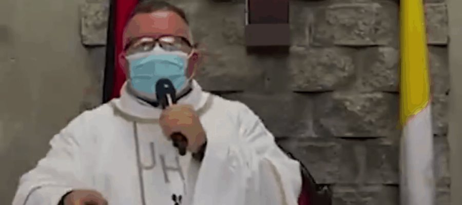 Sacerdote pide usar cubrebocas al ritmo de “Sopa de Caracol”