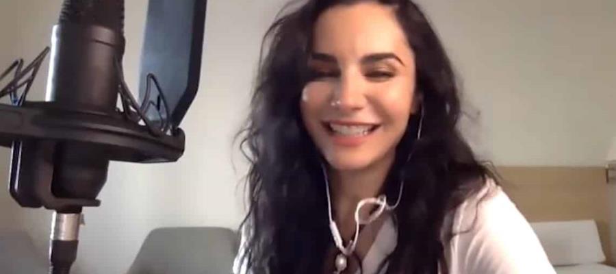 Estoy en Villahermosa, la ciudad del pejelagarto asao, Martha Higareda graba podcast desde Tabasco