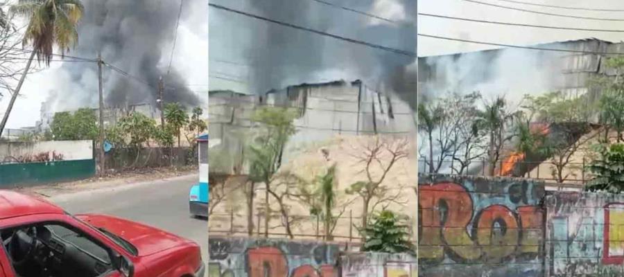 Se incendia bodega del Ingenio Santa Rosalía; reporta PC solo pérdidas materiales Se incendia bodega del Ingenio Santa Rosalía; reporta PC solo pérdidas materiales