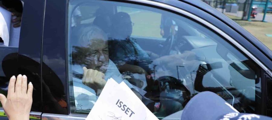 Realizó AMLO recorrido por zona de refinería en Dos Bocas