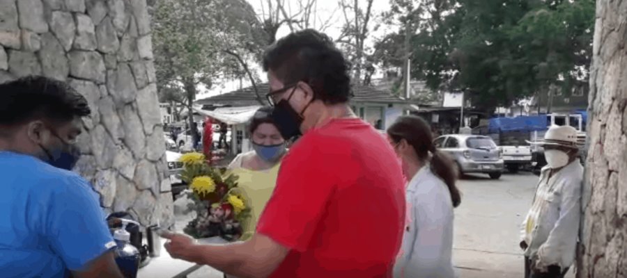 “Es una alegría”, expresa visitante ante reapertura de panteones por el Día de las Madres “Es una alegría”, expresa visitante ante reapertura de panteones por el Día de las Madres