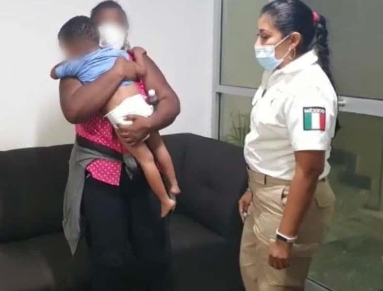 Se reencuentran mujer migrante y su hijo de dos años de edad, en Tabasco