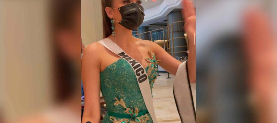 Andrea Meza porta vestido de la diseñadora tabasqueña Teté Rosado, en actividad de Miss Universo