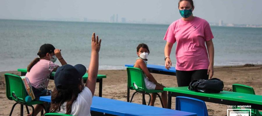 Colegio de Boca del Río, Veracruz, ensaya regreso a clases presenciales… en la playa