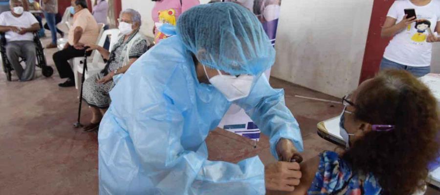 Hoy inicia aplicación de la segunda dosis de la vacuna de Pfizer en mayores de 60 años en Balancán, Macuspana, Tenosique, Centla y Jalpa