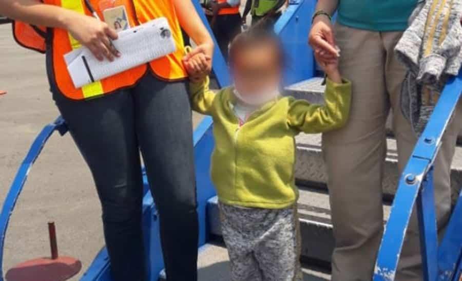 Reúne Migración de México a niña con sus familiares de Honduras tras sobrevivir accidente donde murieron sus padres