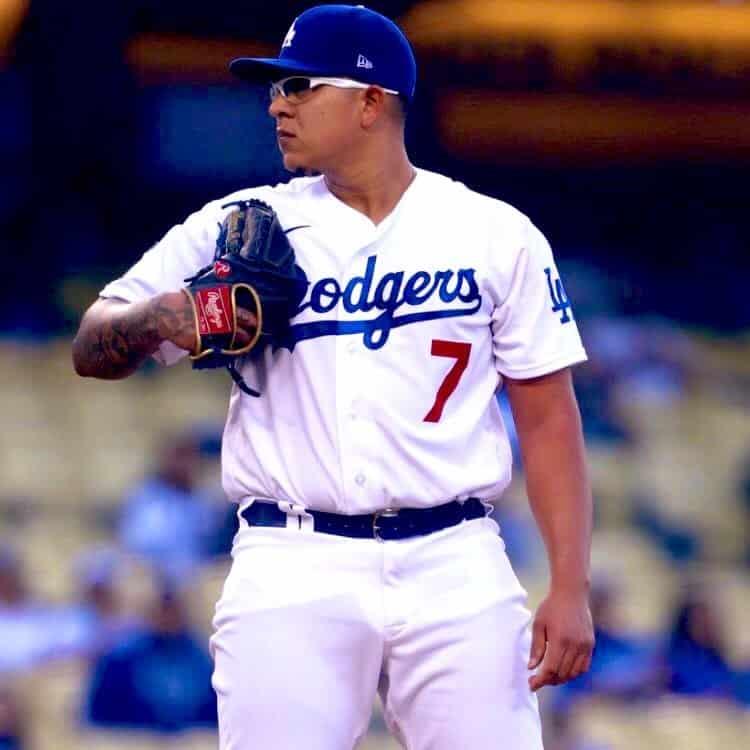 Julio Urías vuelve con buena actuación a la loma de los Dodgers