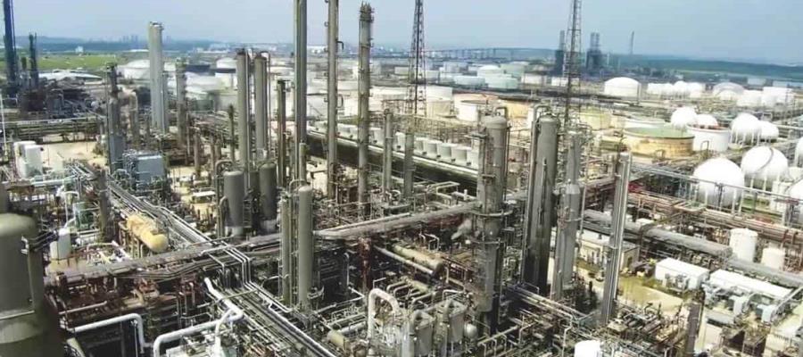 Anuncia AMLO adquisición de refinería Deer Park en Houston Texas