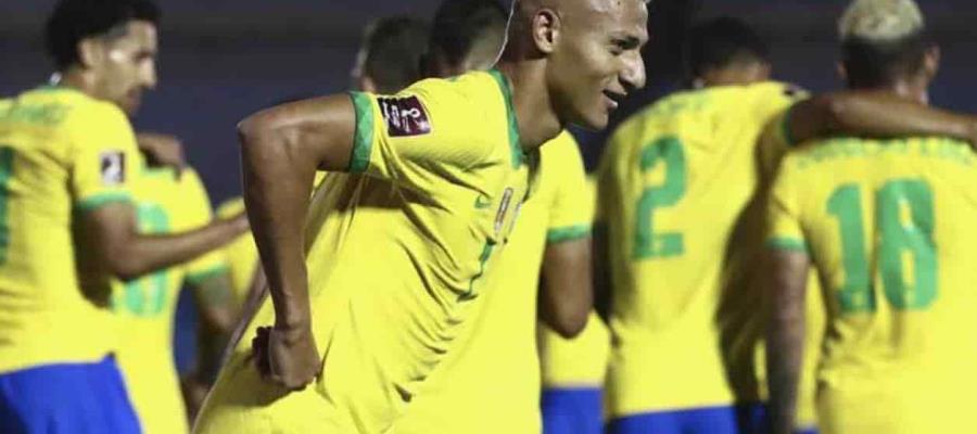 Futbolistas de la selección brasileña se muestran en contra de la Copa América en su país