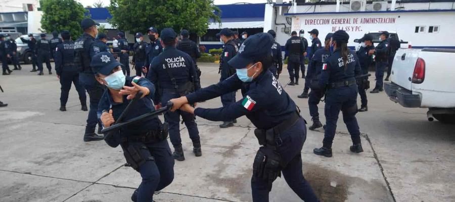 Capacitan a policías Tabasqueños en uso de armas no letales