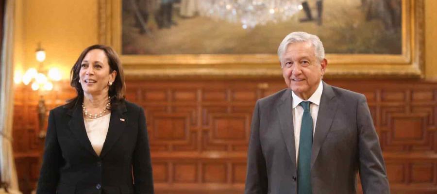 Fue tan buena la reunión que “me camuqué” y le dije presidente a Kamala Harris: AMLO