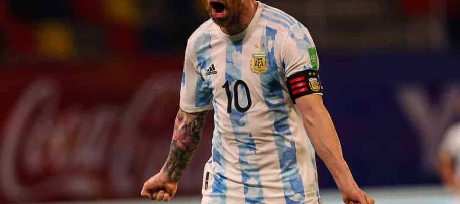 Pelé felicita a Messi por superar su récord como máximo goleador de selecciones nacionales Pelé felicita a Messi por superar su récord como máximo goleador de selecciones nacionales