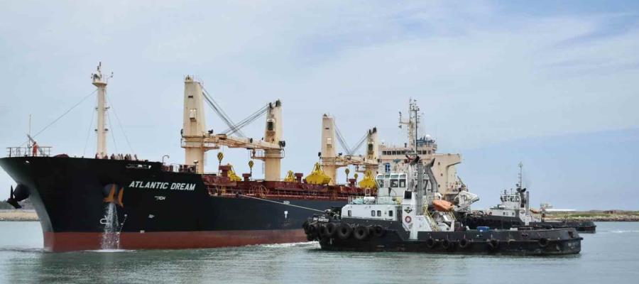 Reciben en Dos Bocas más de 19 mil toneladas de varillas y materiales para construcción de refinería