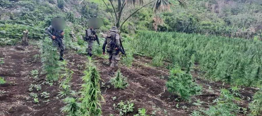 Por inseguridad en la frontera, Guatemala despliega militares en zona limítrofe con México