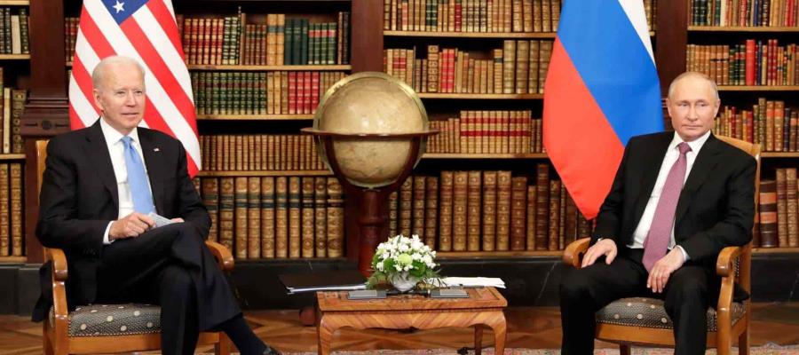 Pocos acuerdos y tensos mensajes deja reunión Biden-Putin