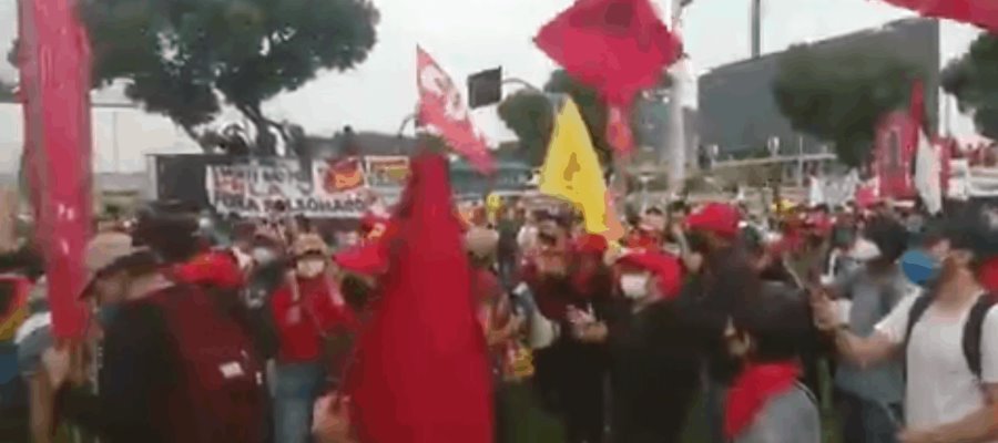 Protestan de nueva cuenta contra gobierno de Bolsonaro en Brasil 