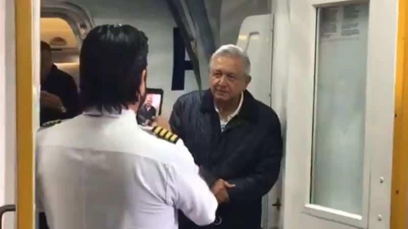 Piloto pide a AMLO enviar mensaje a su madre; ‘Lupita te mando un saludo’, dice Piloto pide a AMLO enviar mensaje a su madre; ‘Lupita te mando un saludo’, dice