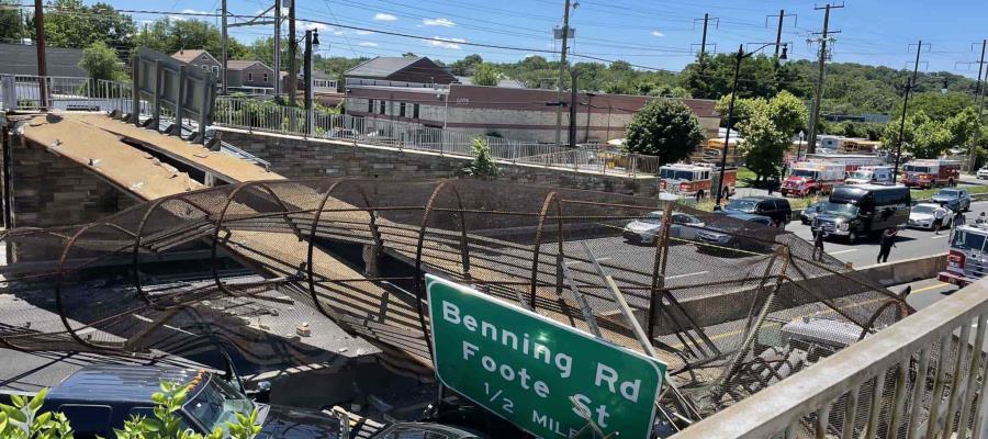 Colapsa puente peatonal en carretera de Washington; hay 6 heridos Colapsa puente peatonal en carretera de Washington; hay 6 heridos