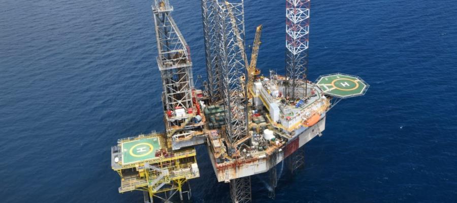 Continúa a la alza petróleo mexicano; cierra en 119.62 dólares por barril