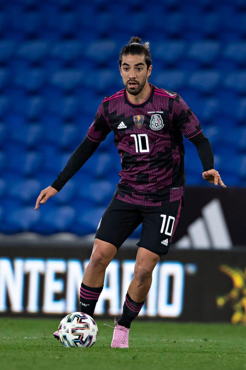 Lesiones dejan fuera a Rodolfo Pizarro de la selección nacional; lo sustituirá Efraín Álvarez Lesiones dejan fuera a Rodolfo Pizarro de la selección nacional; lo sustituirá Efraín Álvarez
