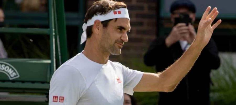 Federer avanza en Wimbledon por lesión de Mannarino