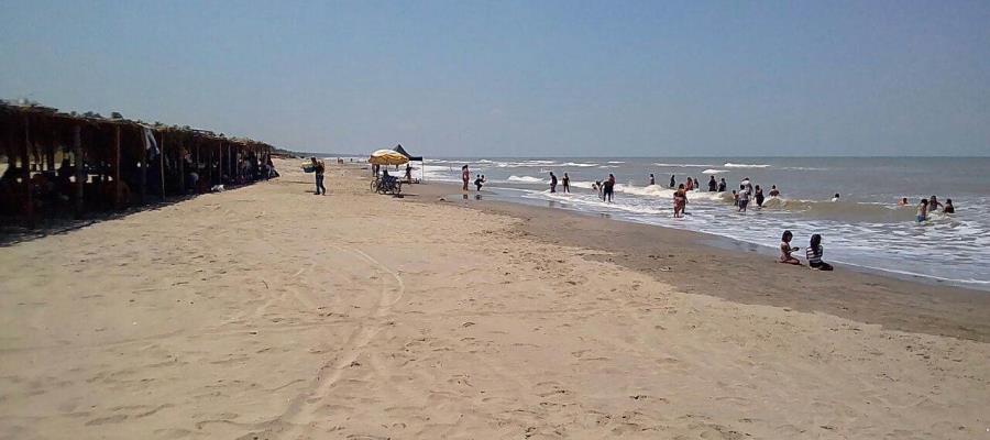 Pese a casos de COVID-19, no se prevé cerrar las playas de Centla 