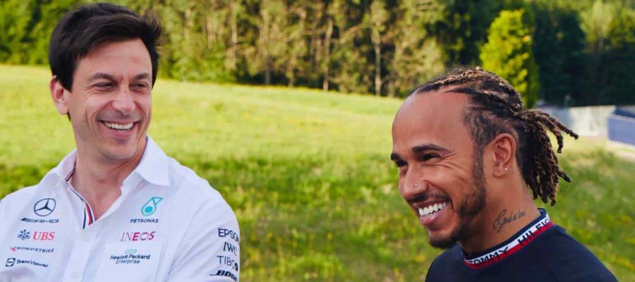 Lewis Hamilton renueva contrato por dos años con la escudería Mercedes