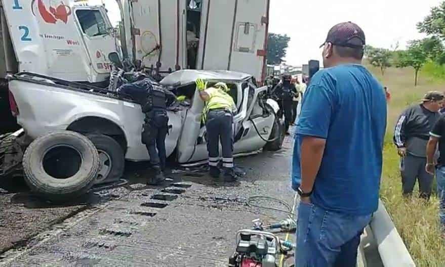 Carambola deja cinco lesionados en la autopista Veracruz-Córdoba Carambola deja cinco lesionados en la autopista Veracruz-Córdoba