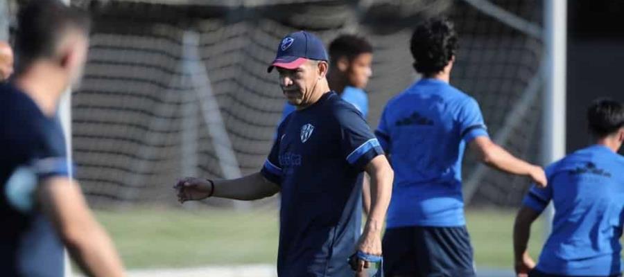 “Nacho” Ambriz es presentado como nuevo DT del Huesca; pide “orden, trabajo y humildad” “Nacho” Ambriz es presentado como nuevo DT del Huesca; pide “orden, trabajo y humildad”