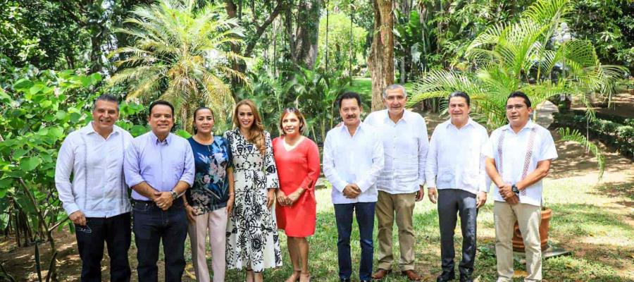 Tratan agenda legislativa diputados federales electos de Morena en reunión con coordinador de la bancada en San Lázaro Tratan agenda legislativa diputados federales electos de Morena en reunión con coordinador de la bancada en San Lázaro