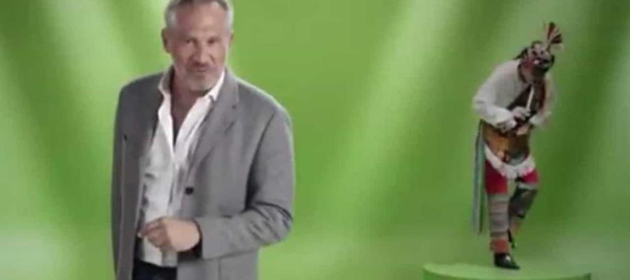 Voladores de Papantla denuncian a Arath de la Torre por comercial que los denigra 