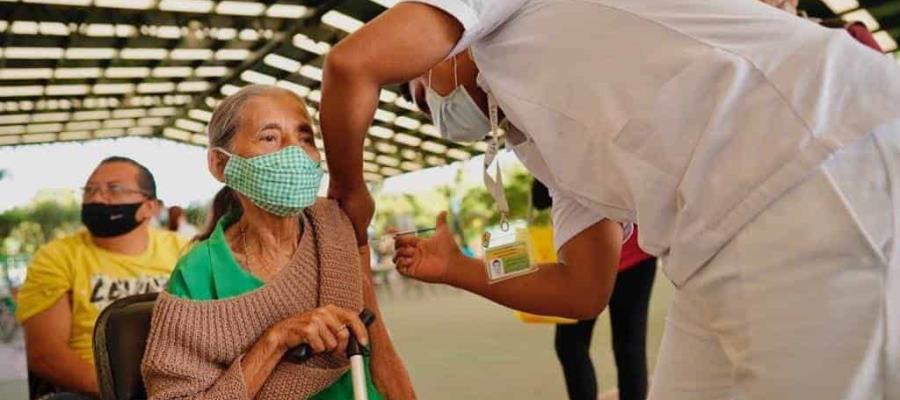Aplican en un día más de 48 mil vacunas anticovid en Chiapas Aplican en un día más de 48 mil vacunas anticovid en Chiapas