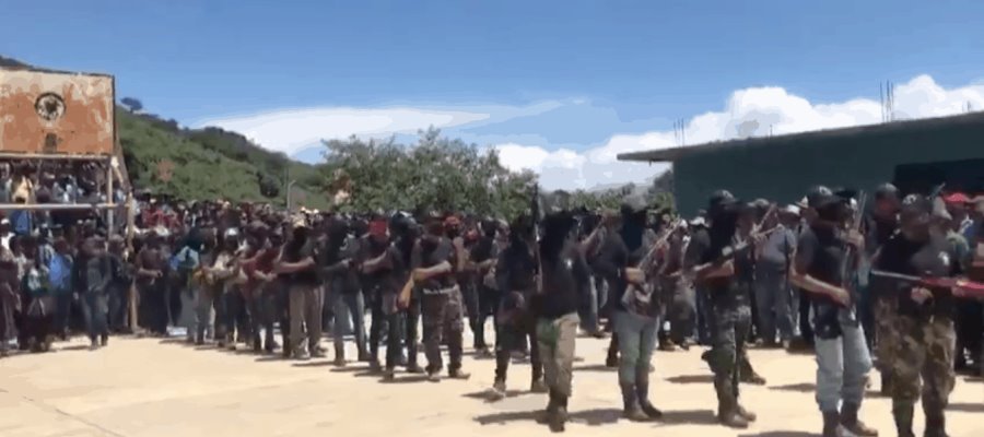 Se presenta grupo de autodefensa El Machete; asegura que va contra el “narcoayuntamiento” de Pantelhó