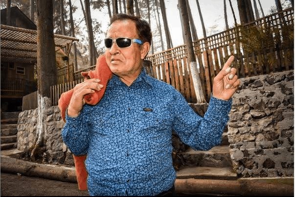 El actor y comediante Sammy Pérez fue intubado tras agravarse por COVID-19 