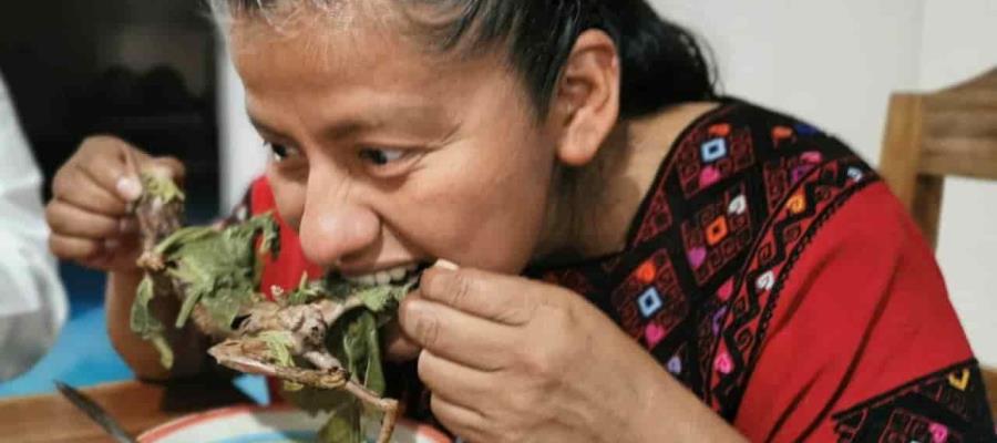 Diputada federal de Morena presume en sus redes sociales la degustación de un caldo de rata de monte Diputada federal de Morena presume en sus redes sociales la degustación de un caldo de rata de monte