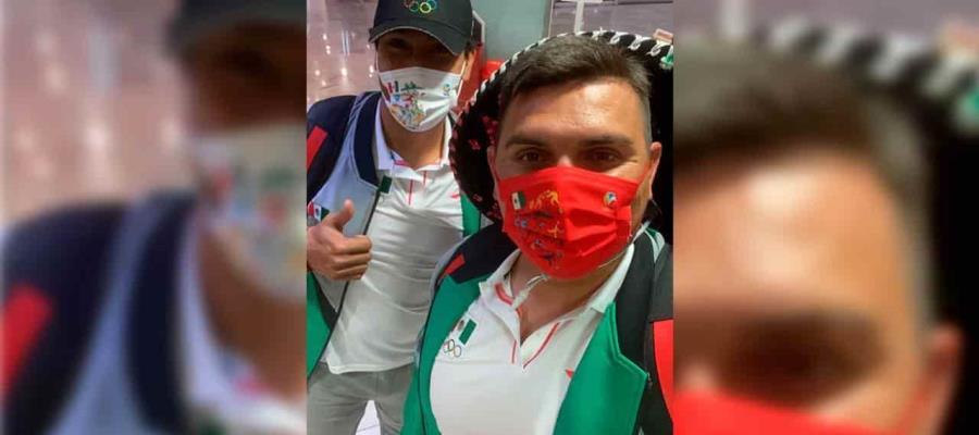 Juan Pablo Oramas y la Selección Mexicana de Beisbol viajan rumbo a Tokio