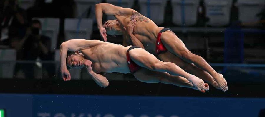A un paso del bronce se quedaron los clavadistas mexicanos Yahel Castillo y Juan Celaya