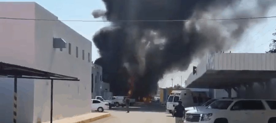 Se incendia bodega de la FGR en Culiacán, Sinaloa Se incendia bodega de la FGR en Culiacán, Sinaloa