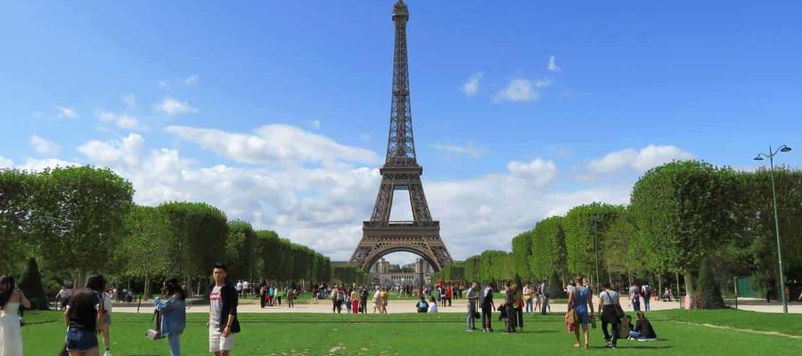 PSG habría reservado la Torre Eiffel para anunciar a Messi: medios
